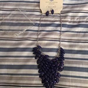 Necklace & Earrings 2 piece set